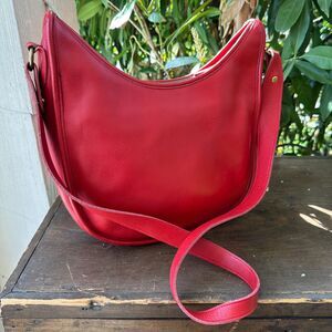 Vintage Coach Red Becket Zip (Style 9920) United States Pre-94